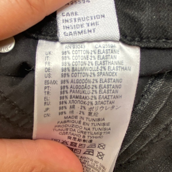 Sz26 / Diesel ‘Widee’ Cropped Distressed Jeans - Picture 11 of 16